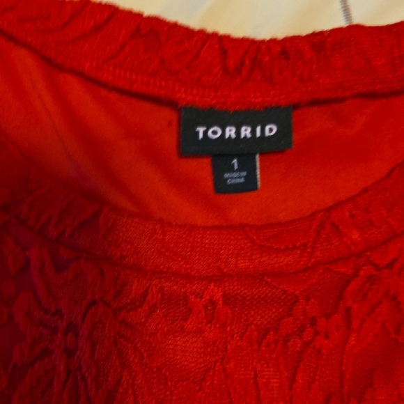 NWOT Torrid Size 1 Vibrant Red Lace Midi Dress - Picture 6 of 10